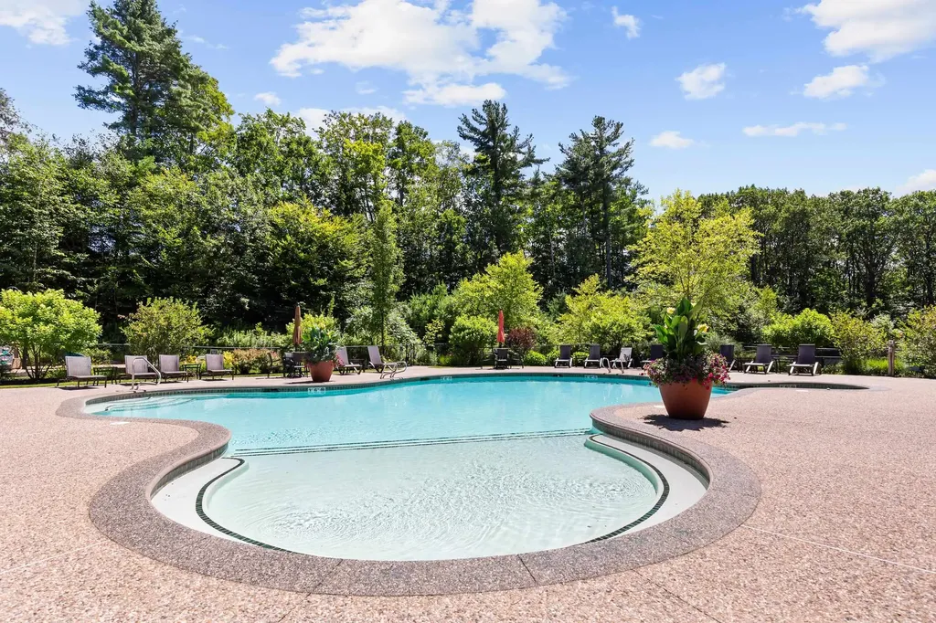 23 Deadreckoning Point Laconia NH 03246