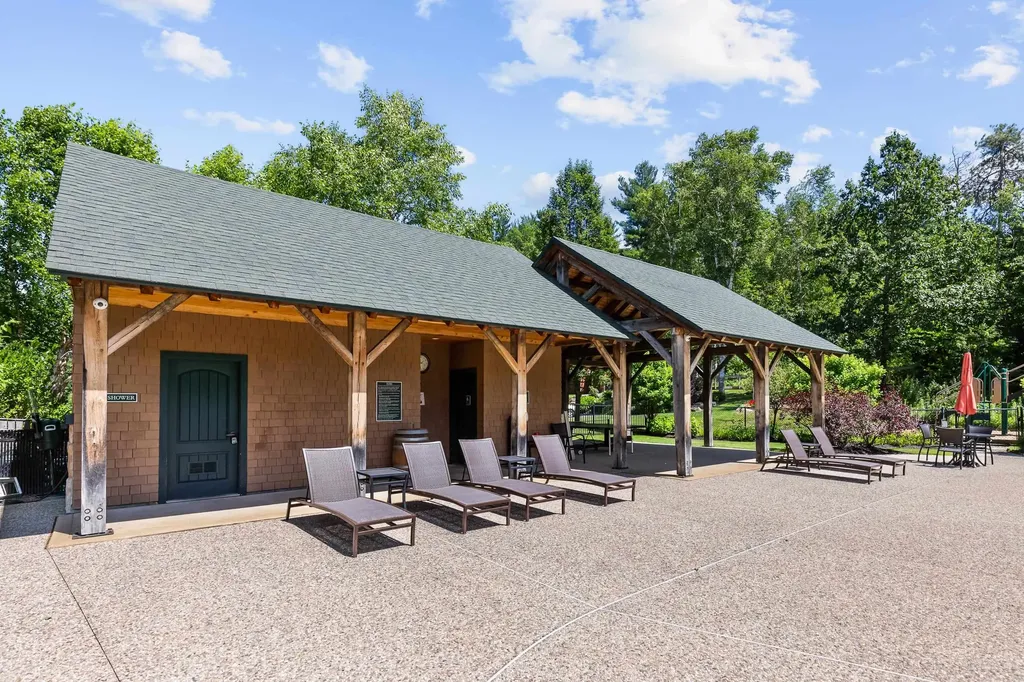 23 Deadreckoning Point Laconia NH 03246