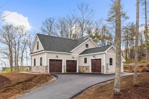23 Deadreckoning Point Laconia NH 03246
