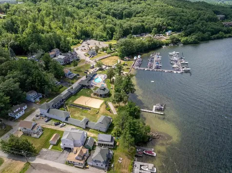 23 Deadreckoning Point Laconia NH 03246