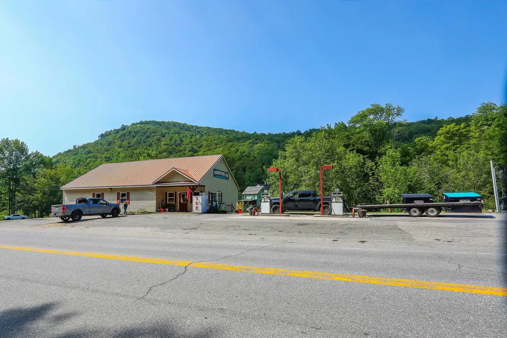 6828 Main Street Readsboro VT 05350