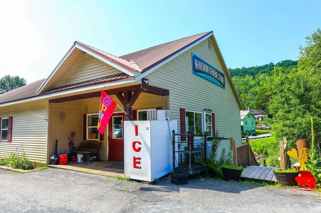 6828 Main Street Readsboro VT 05350