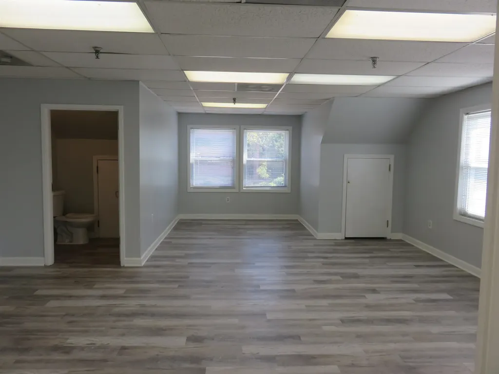 8 Stiles Road Salem NH 03038