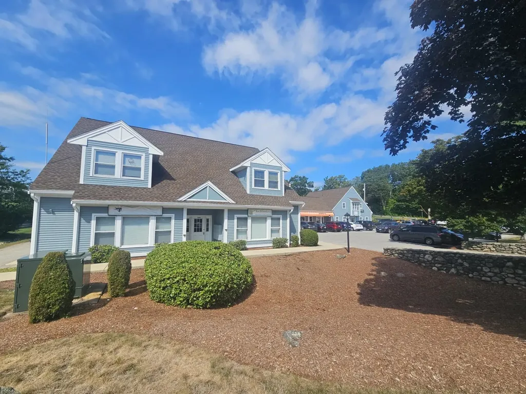 8 Stiles Road Salem NH 03038