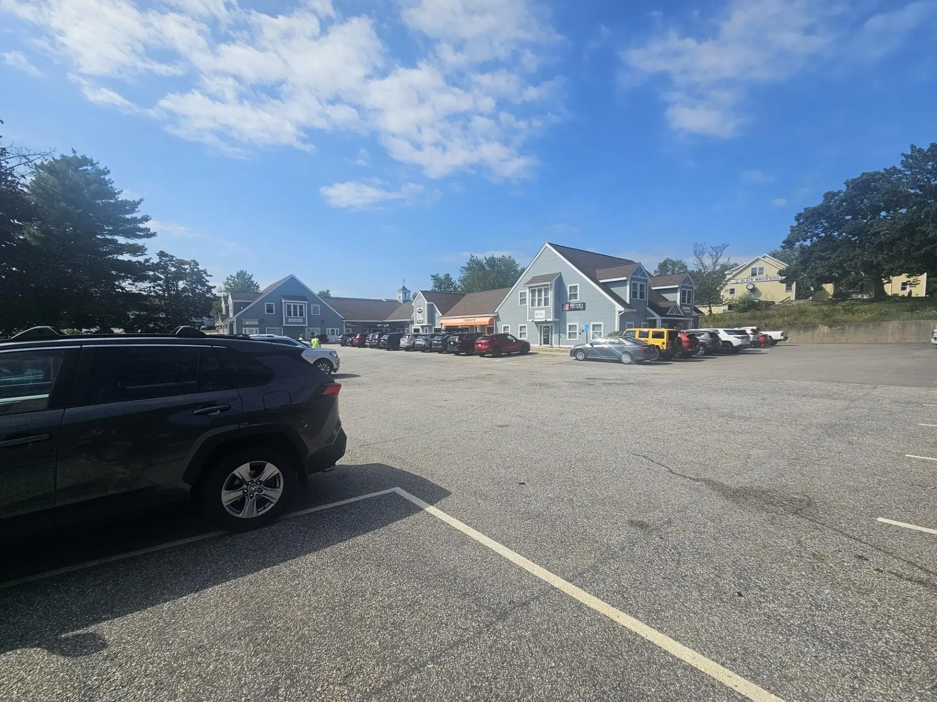 8 Stiles Road Salem NH 03038