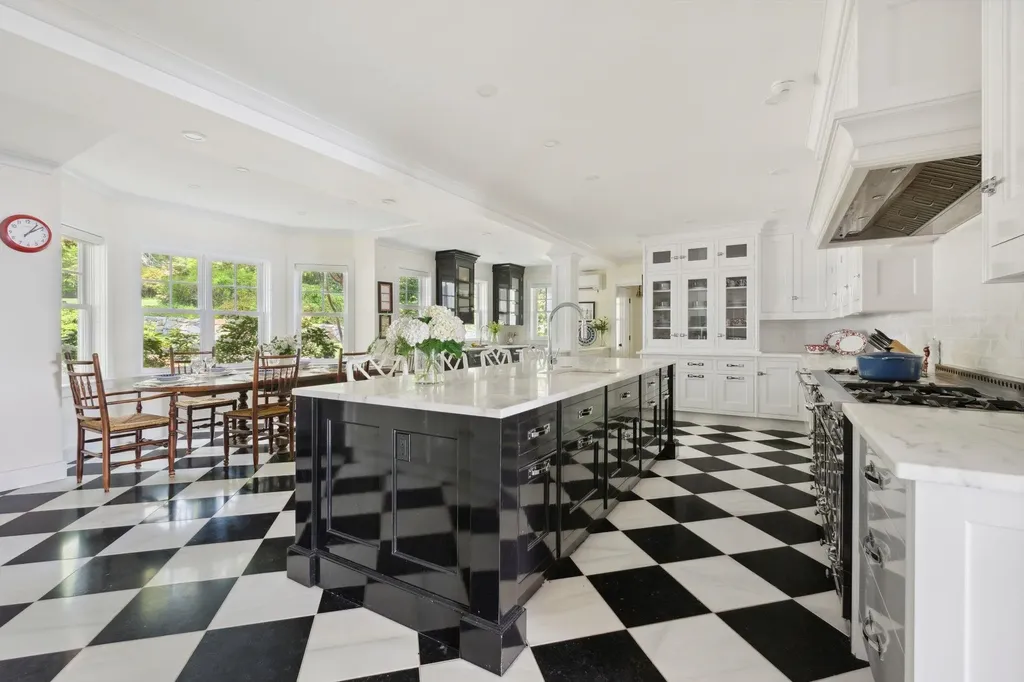 68 Sewall Road Wolfeboro NH 03894