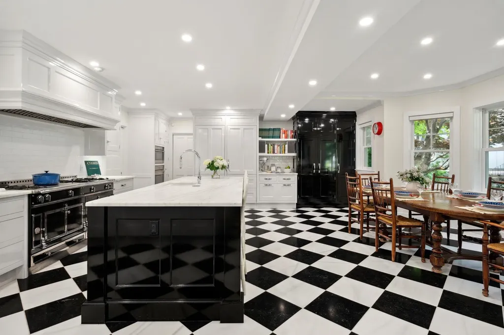 68 Sewall Road Wolfeboro NH 03894