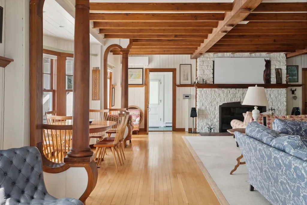 68 Sewall Road Wolfeboro NH 03894