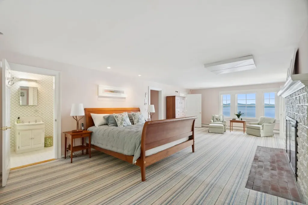 68 Sewall Road Wolfeboro NH 03894