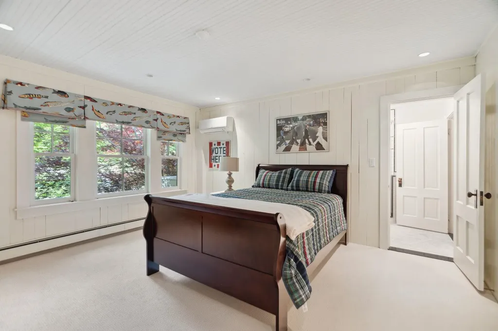 68 Sewall Road Wolfeboro NH 03894