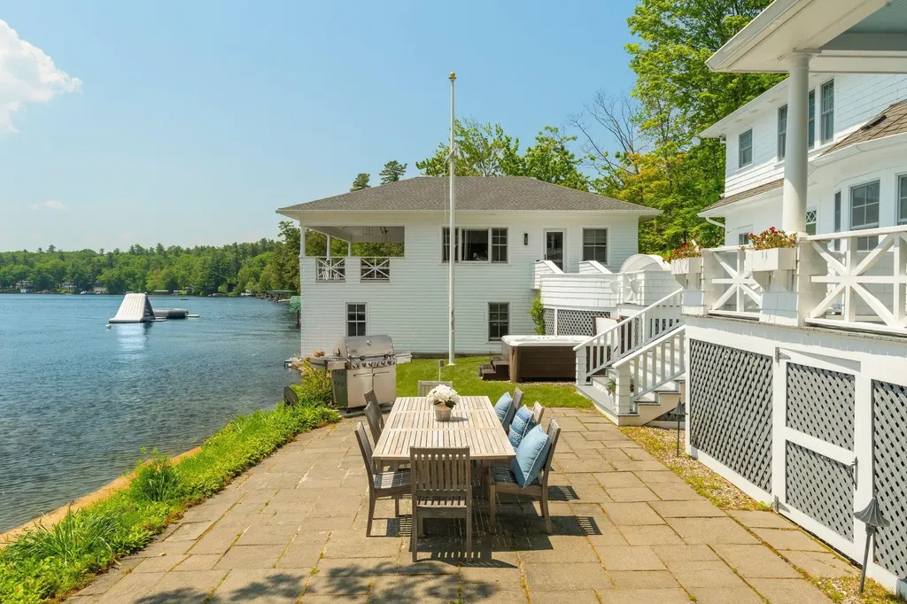 68 Sewall Road Wolfeboro NH 03894