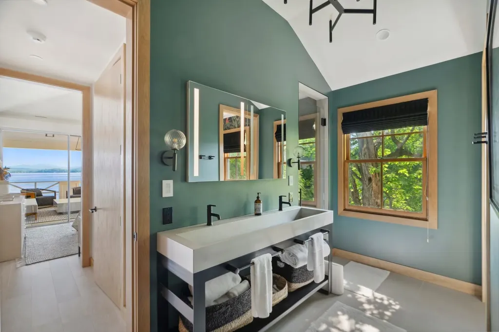 68 Sewall Road Wolfeboro NH 03894