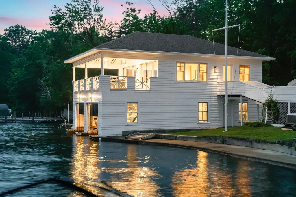 68 Sewall Road Wolfeboro NH 03894