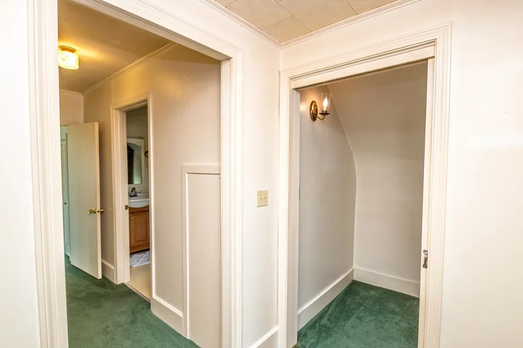 35 Courthouse Drive Guildhall VT 05905