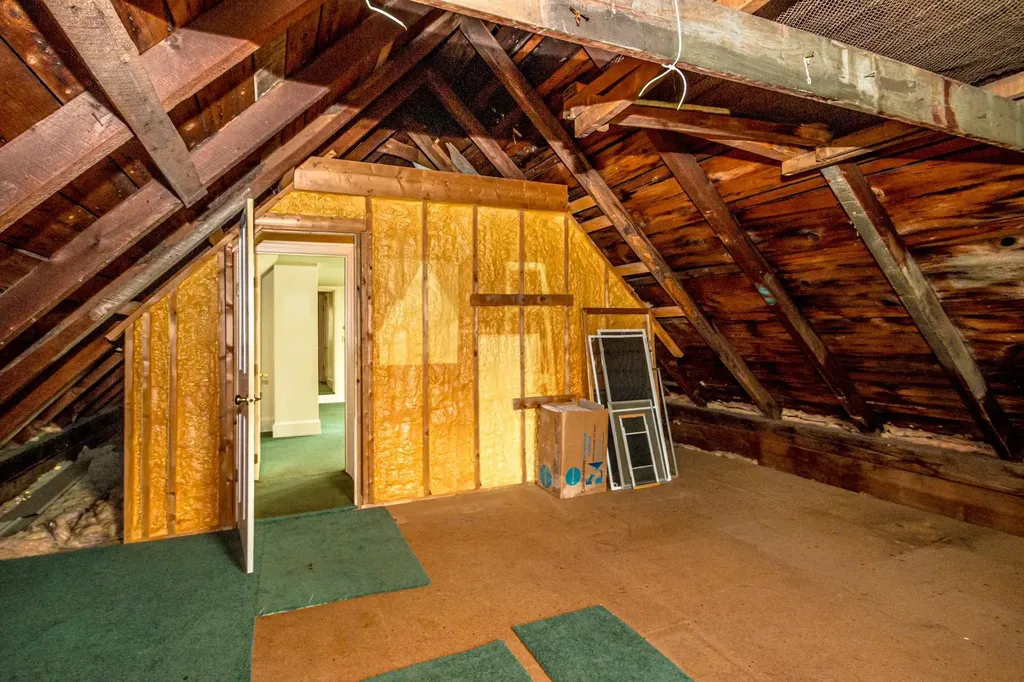 35 Courthouse Drive Guildhall VT 05905