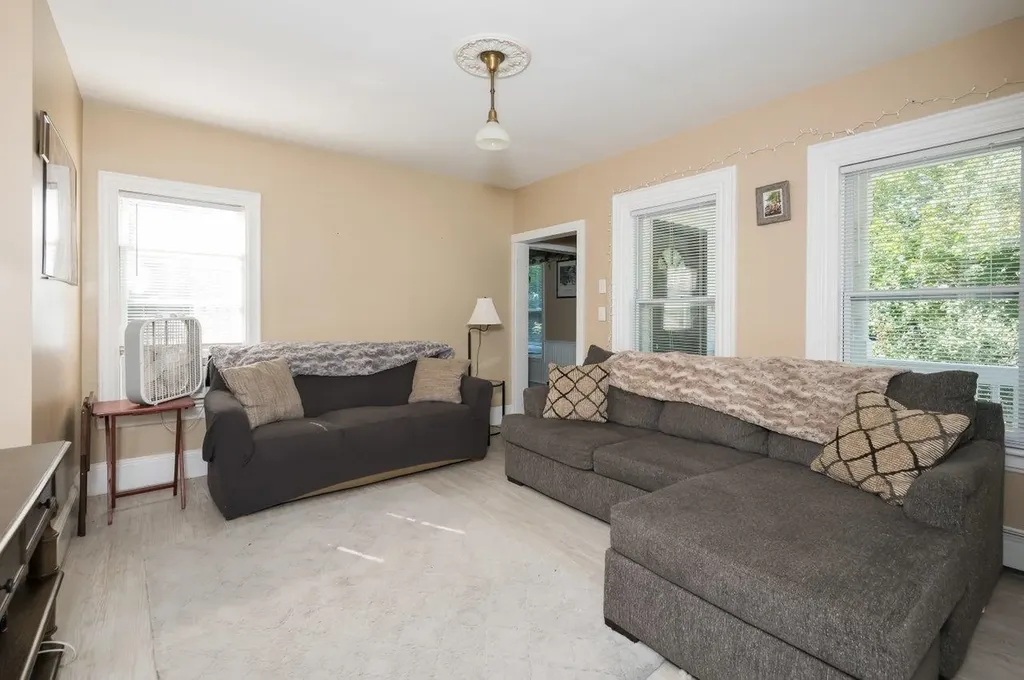 11 Berry Court Farmington NH 03835