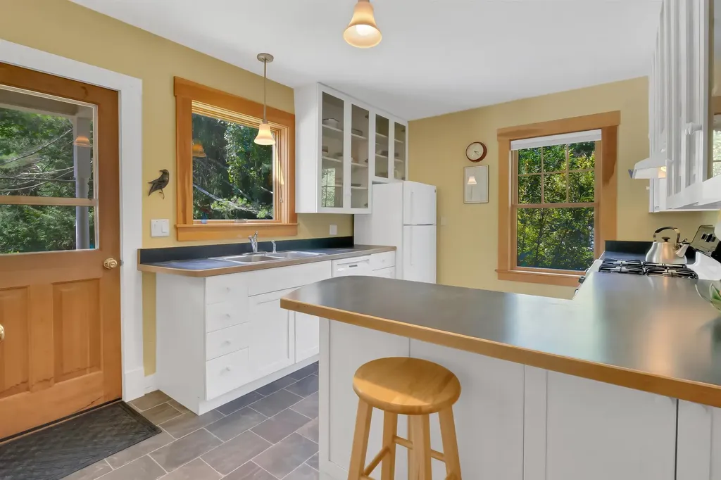 28 Pearl Street Montpelier VT 05602