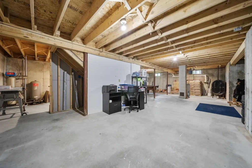 16 Felch Lane Jaffrey NH 03452