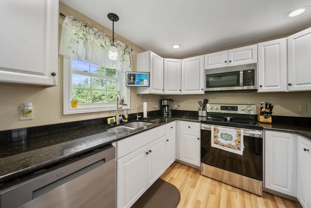16 Felch Lane Jaffrey NH 03452
