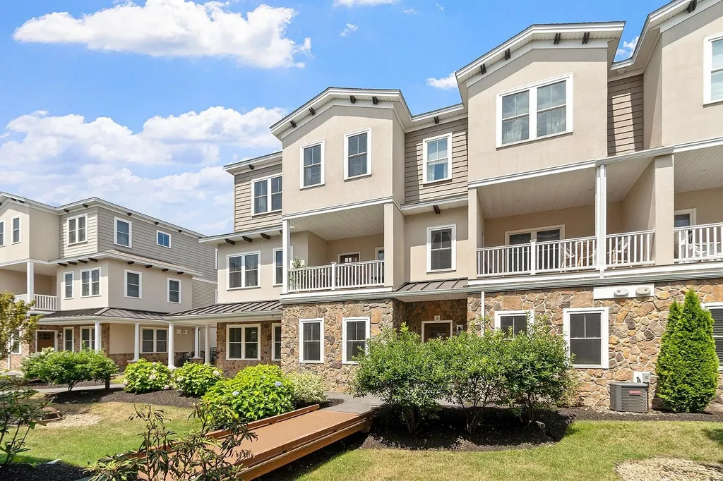 5 Milano Way Salem NH 03079
