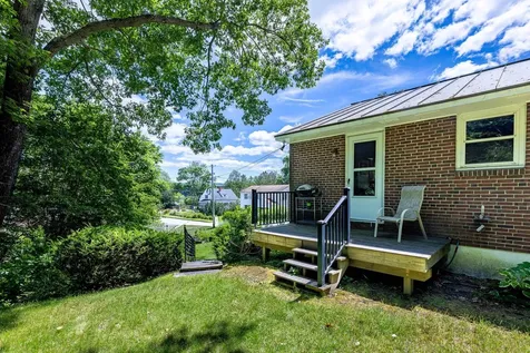 31 Wheatley Street Lebanon NH 03766