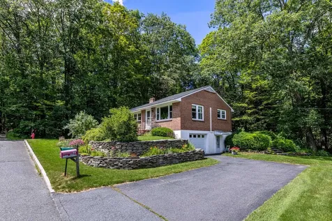 31 Wheatley Street Lebanon NH 03766