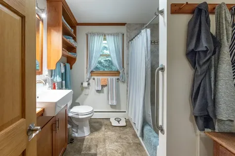 31 Wheatley Street Lebanon NH 03766