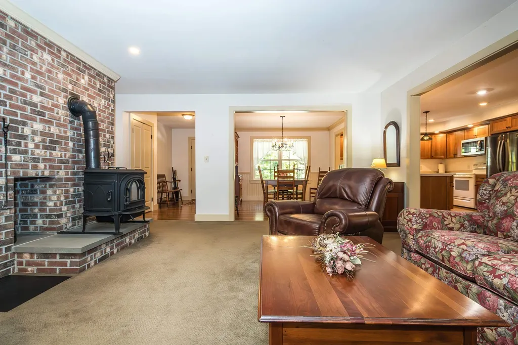 20 Pasquale Lane Chittenden VT 05737