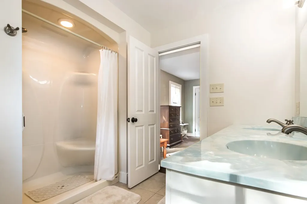 20 Pasquale Lane Chittenden VT 05737