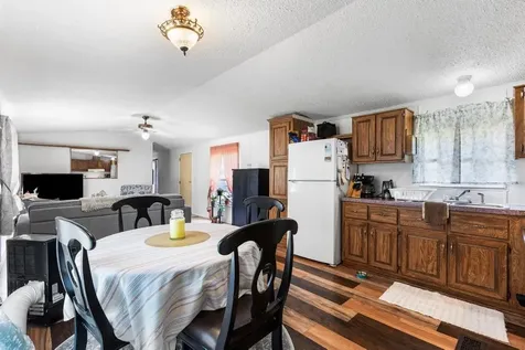 209 Hampstead Road Derry NH 03038