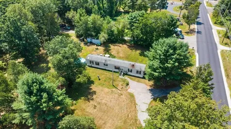 209 Hampstead Road Derry NH 03038