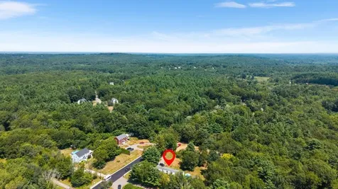 209 Hampstead Road Derry NH 03038