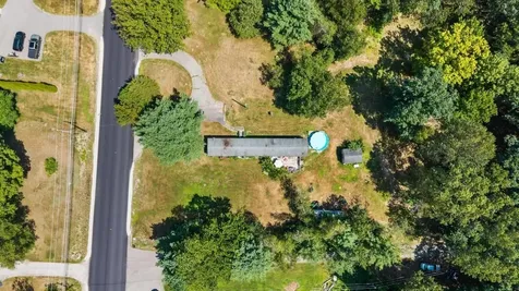 209 Hampstead Road Derry NH 03038