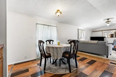 209 Hampstead Road Derry NH 03038