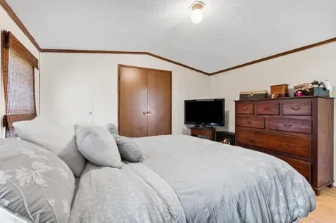 209 Hampstead Road Derry NH 03038