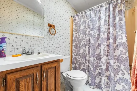 209 Hampstead Road Derry NH 03038