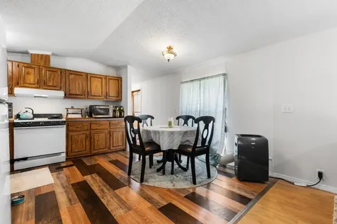 209 Hampstead Road Derry NH 03038