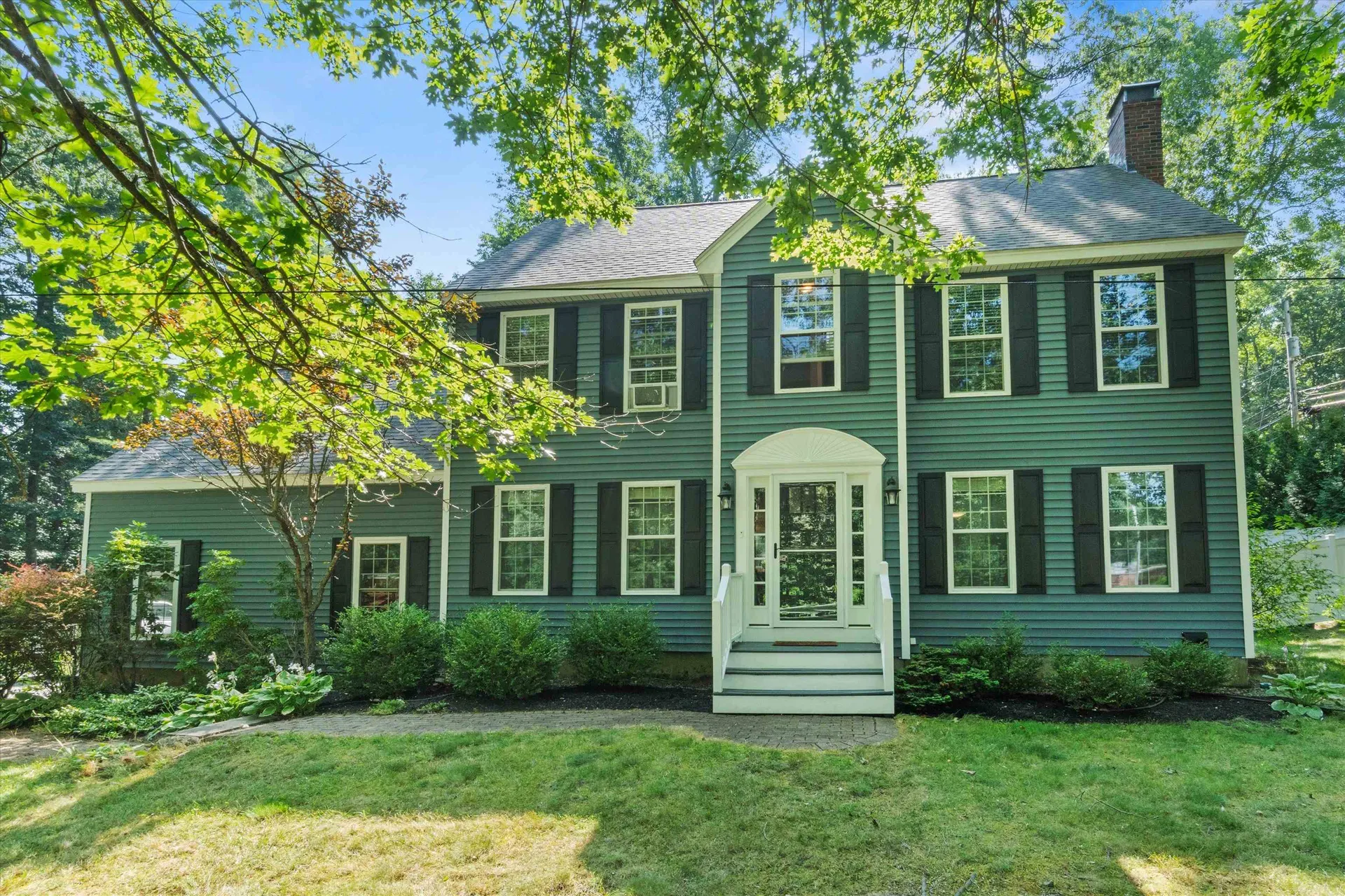 2 Trishas Way Stratham NH 03885