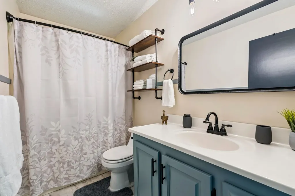 125 And 128 West Shore Drive Andover NH 03216