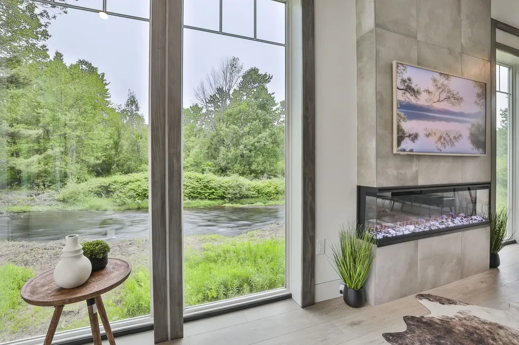 33 Sharon Road Peterborough NH 03458