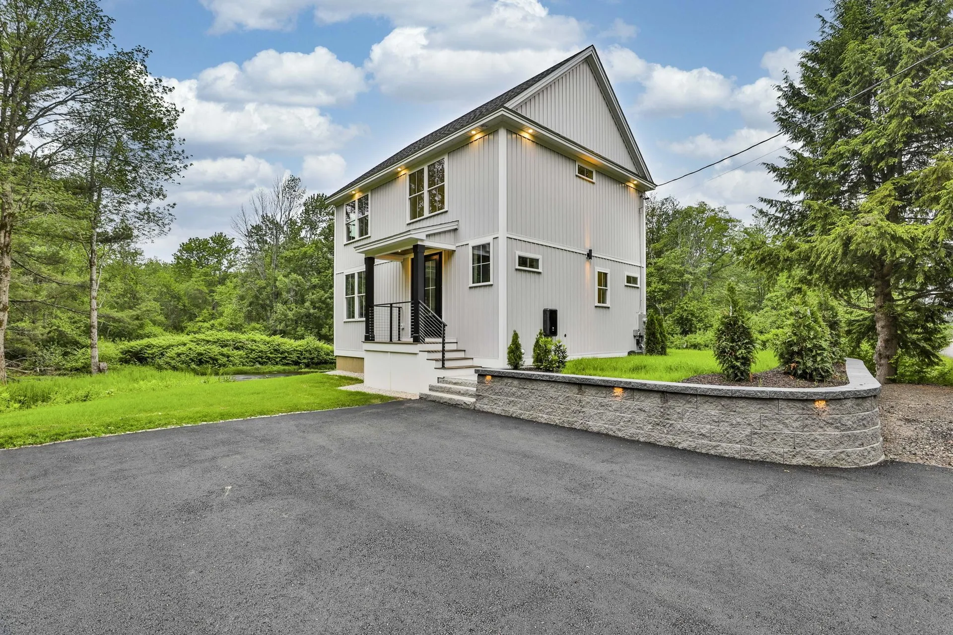 33 Sharon Road Peterborough NH 03458