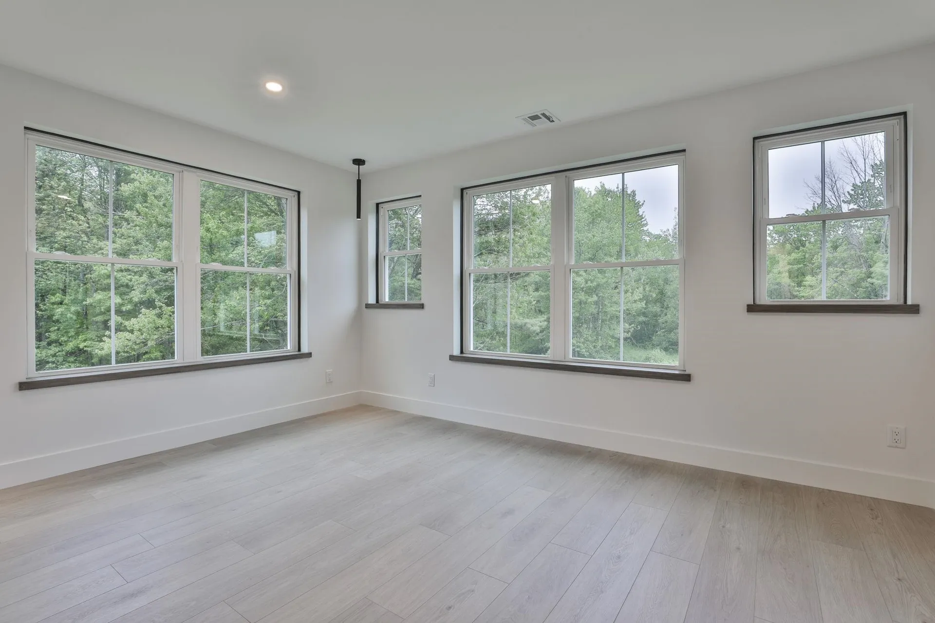 33 Sharon Road Peterborough NH 03458