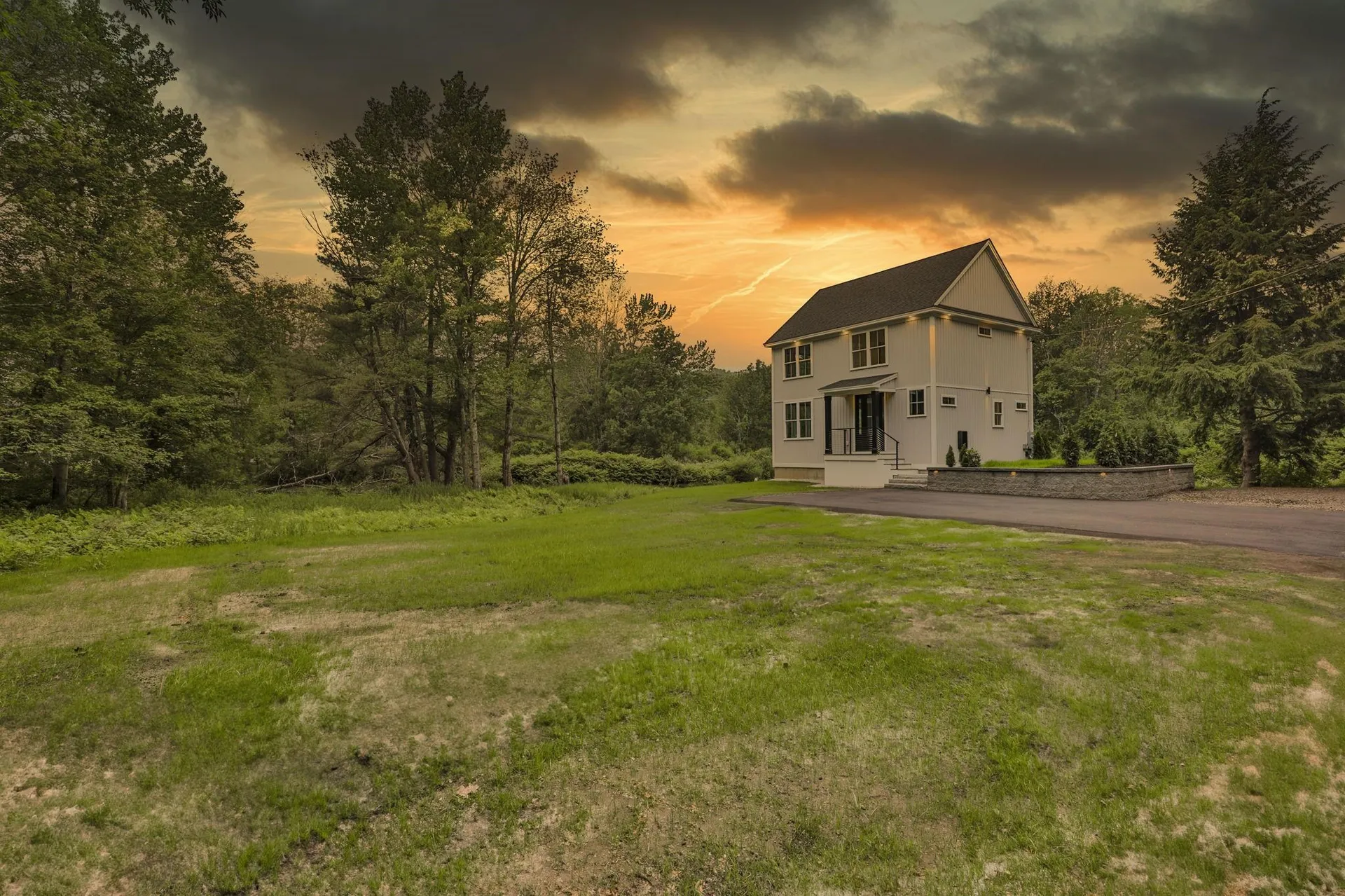 33 Sharon Road Peterborough NH 03458