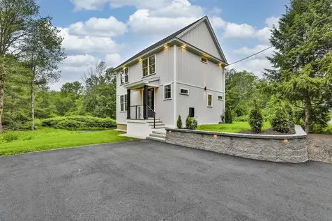 33 Sharon Road Peterborough NH 03458