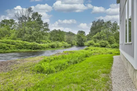 33 Sharon Road Peterborough NH 03458