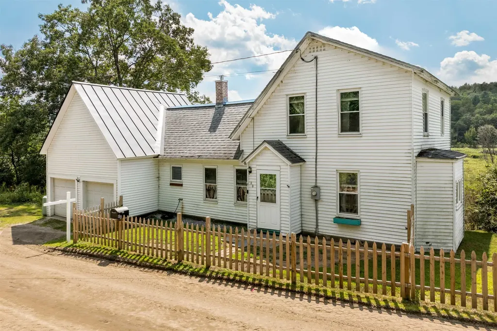 88 Cash Street Croydon NH 03773
