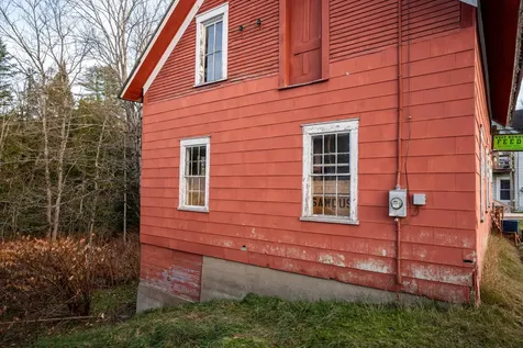 184 Vt 5a Burke VT 05871