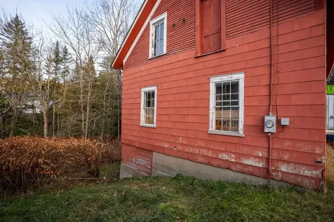 184 Vt 5a Burke VT 05871