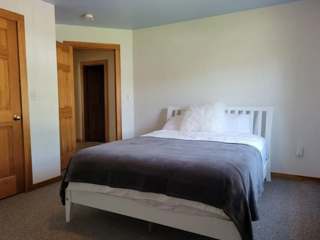 53 Prospect Street Henniker NH 03242