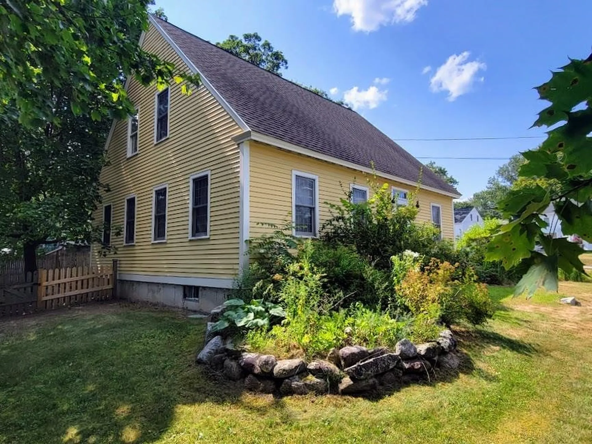 53 Prospect Street Henniker NH 03242